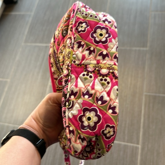 Vera Bradley Frannie bag In Very Berry Paisley retired EUC - Picture 10 of 10